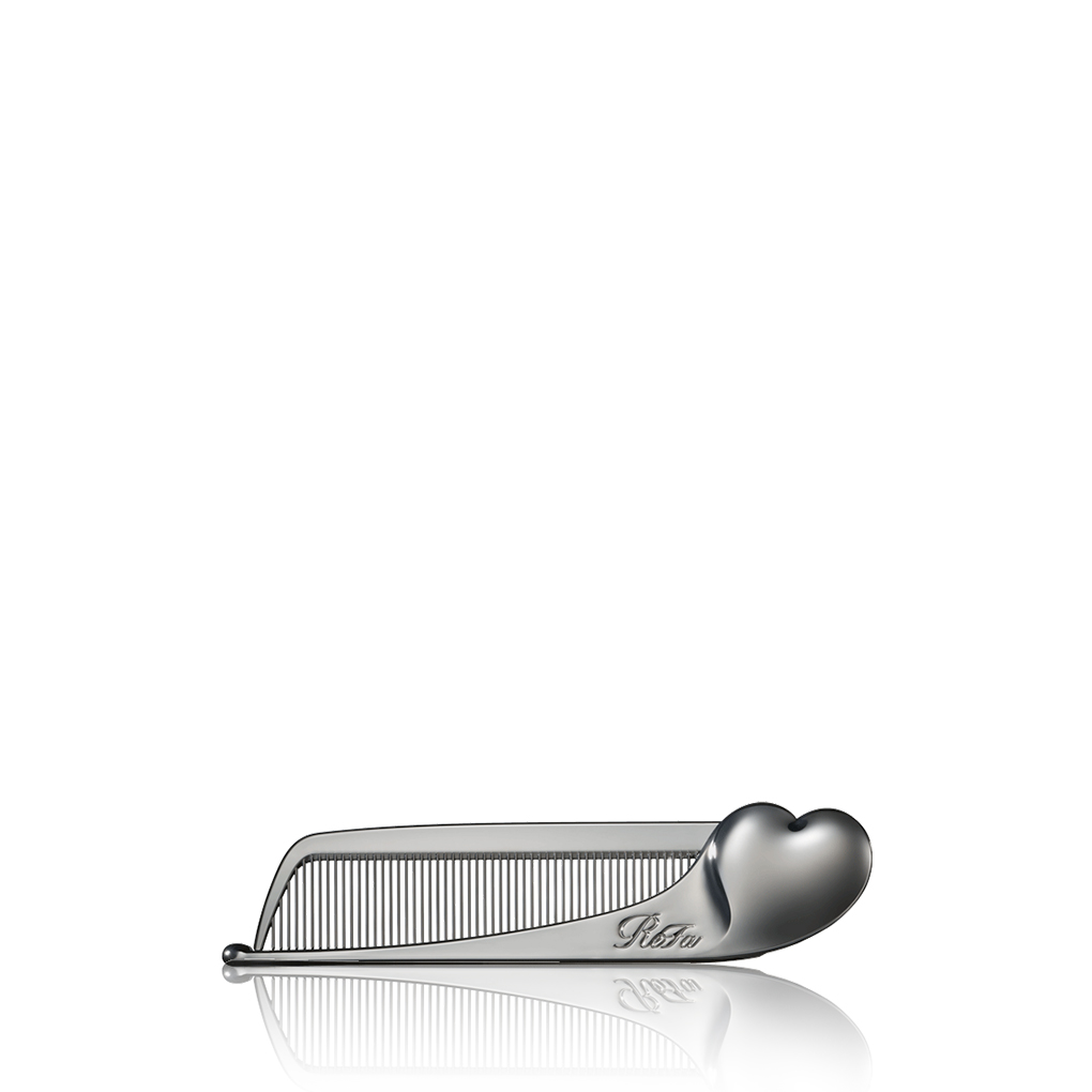 Photo：ReFa HEART COMB Aira CHROME