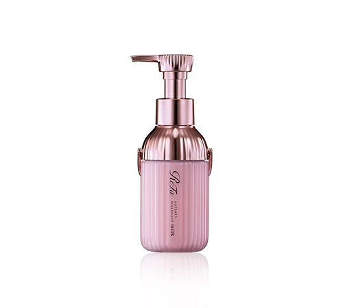 Photo：ReFa MILK PROTEIN OUTBATH TREATMENT PINK