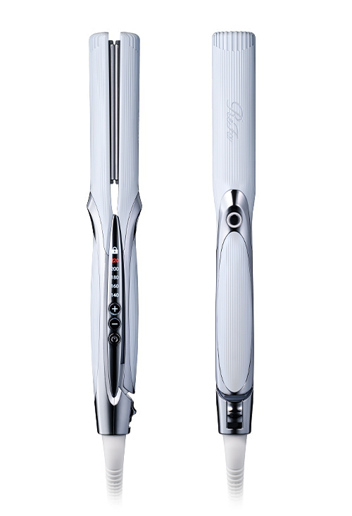 写真：ReFa STRAIGHT IRON PRO（リファストレートアイロン プロ）