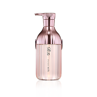 Photo：ReFa MILK PROTEIN SHAMPOO PINK