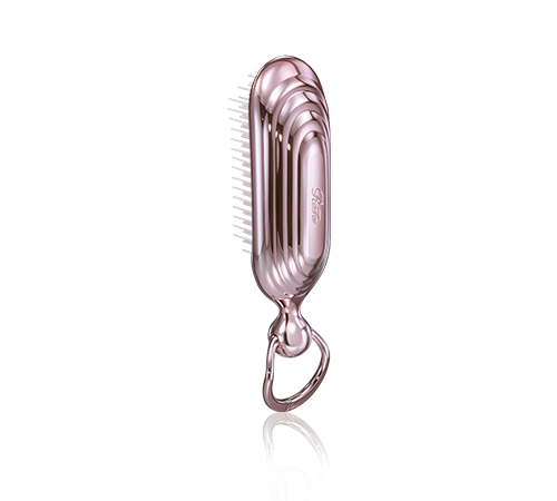 Photo：ReFa SHAMPOO BRUSH MILK